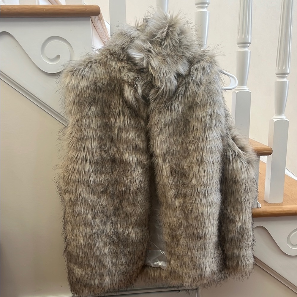 Chic Faux Fur Vest